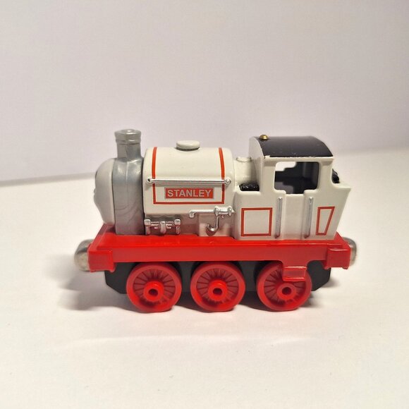Stanley 3" Take N Play Diecast Engine 2012 Thomas The Train White Red Gray Black - Picture 3 of 7